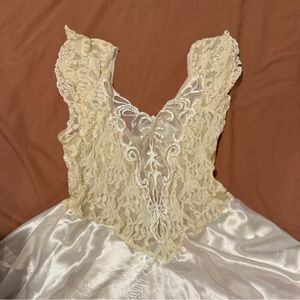 Vintage 90’s bridal lingerie
